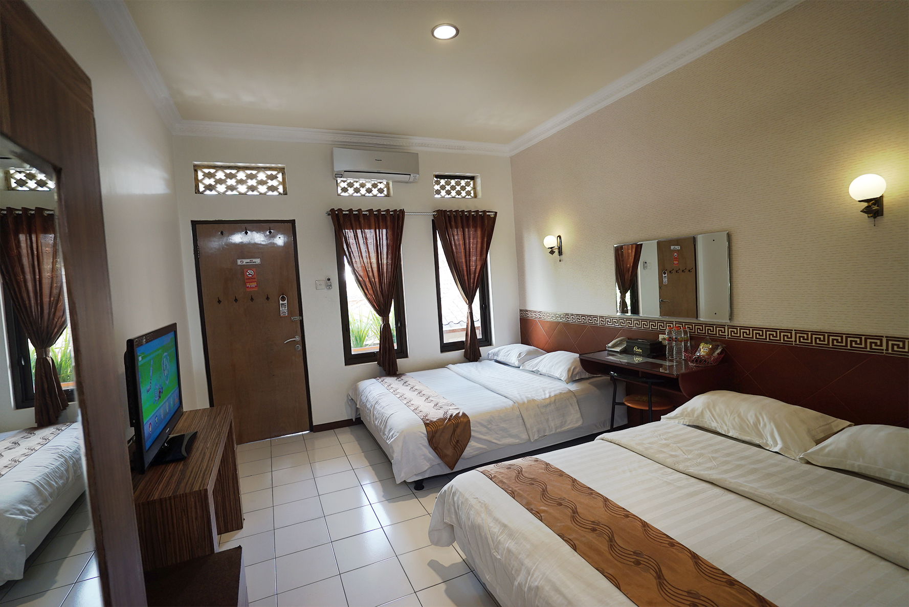 PATRIA PLAZA HOTEL ROOM – Hotel Patria Blitar