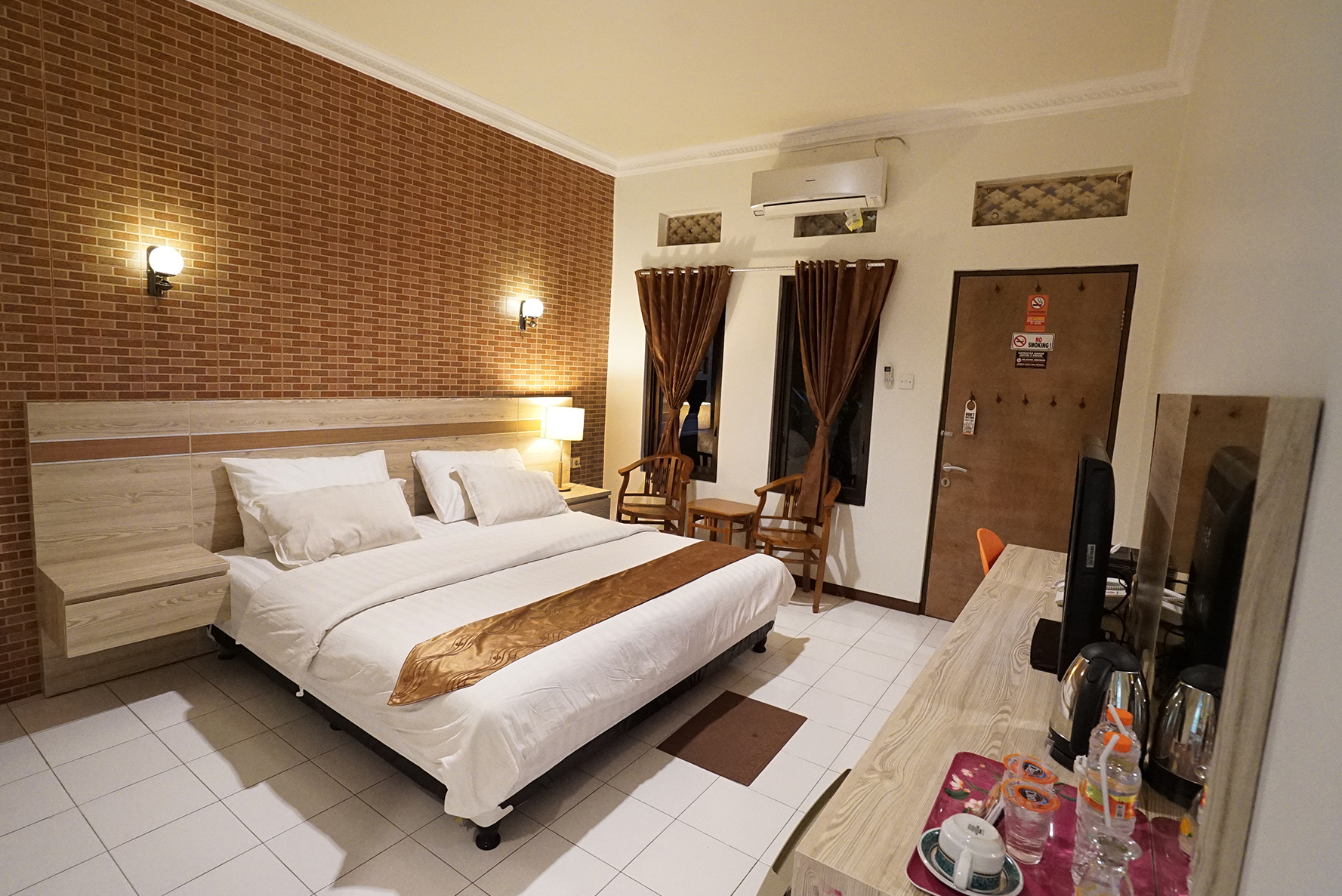 PATRIA PLAZA HOTEL ROOM – Hotel Patria Blitar